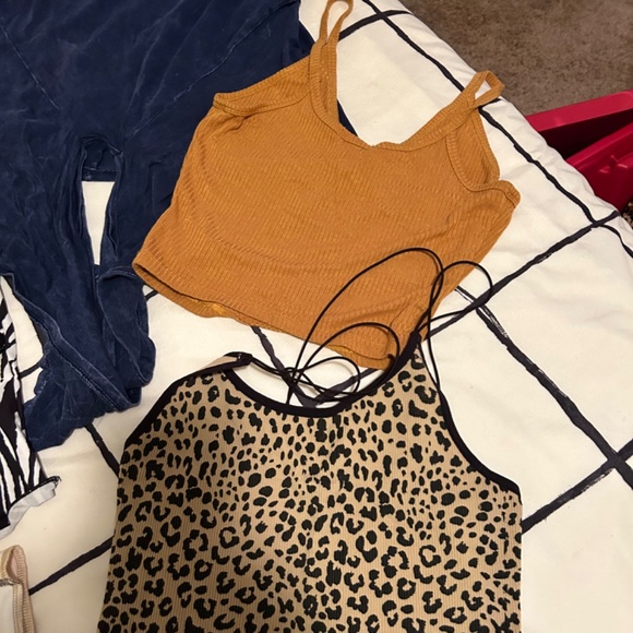 Tops - Picture 2 of 5